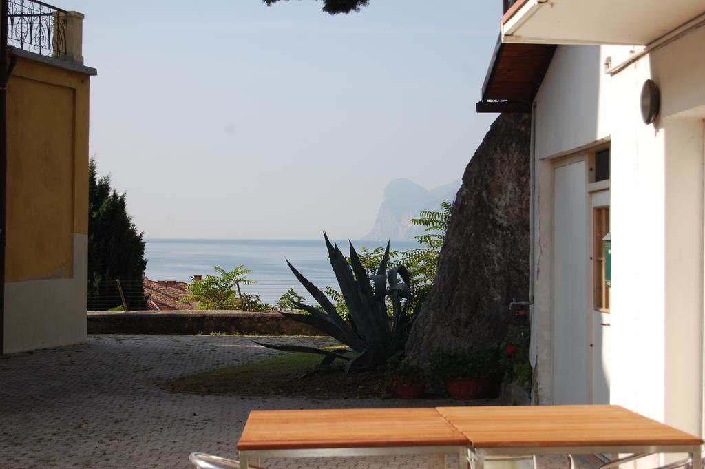 Apartments Suster Torbole Sul Garda Екстериор снимка