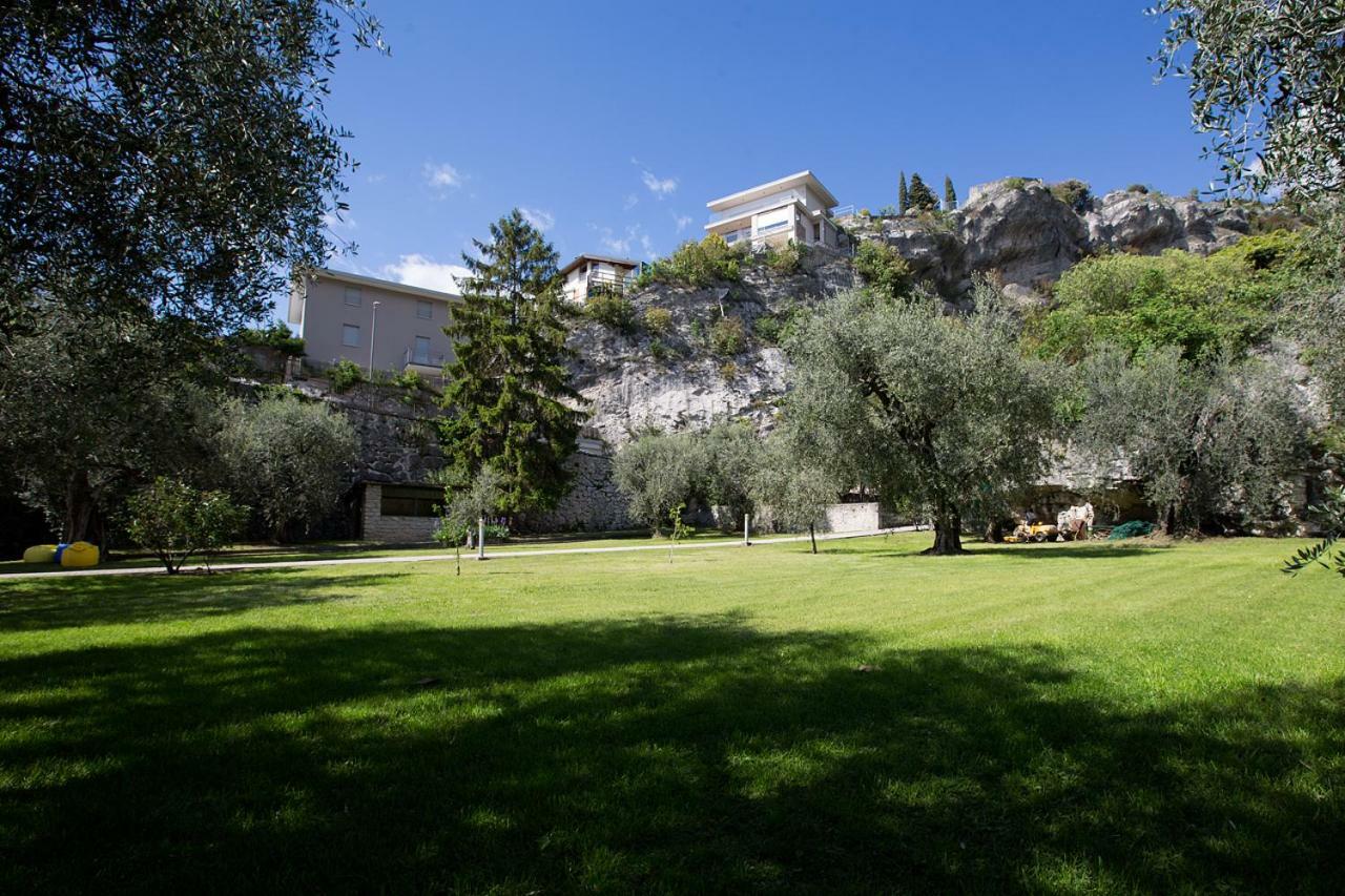 Apartments Suster Torbole Sul Garda Екстериор снимка
