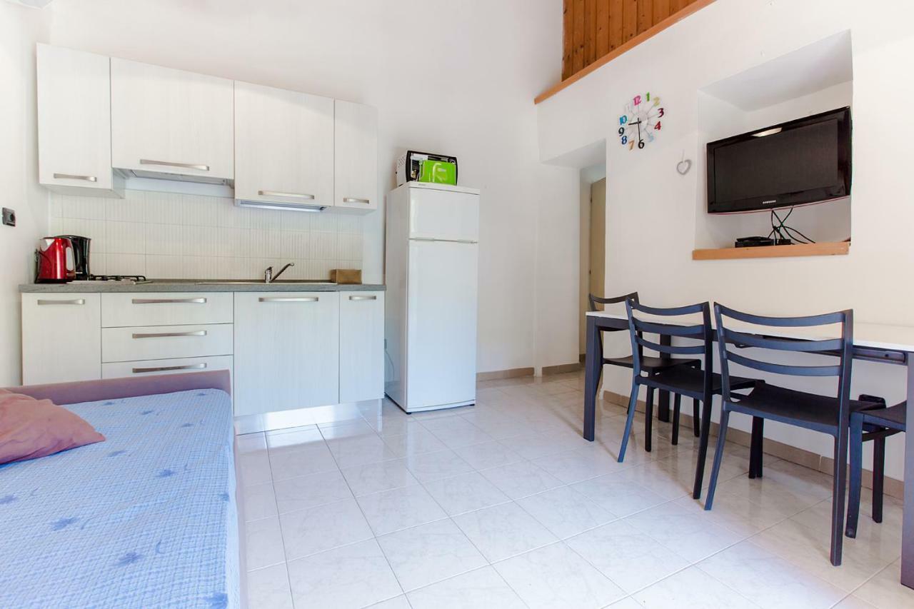 Apartments Suster Torbole Sul Garda Екстериор снимка